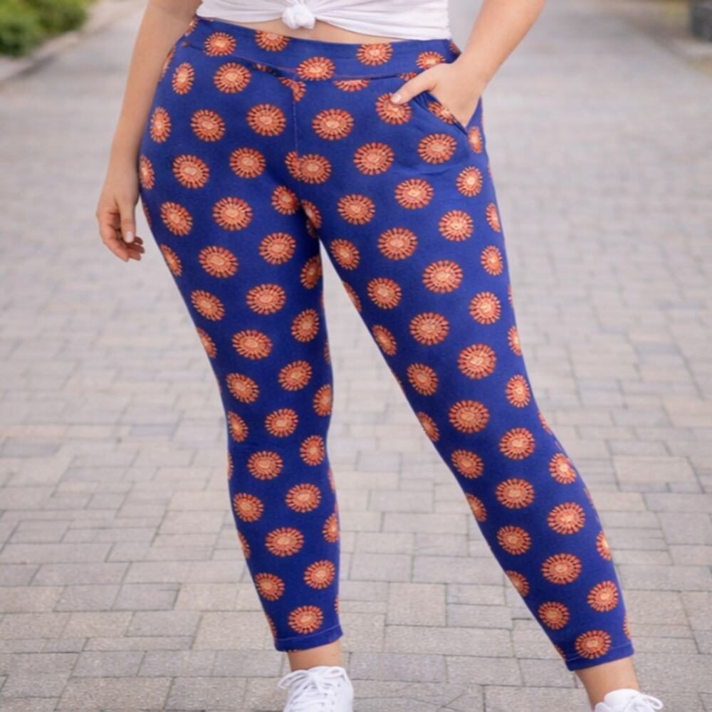 C22 LuLaRoe Tall & Curvy Navy Blue Orange Floral Daisy Leggings